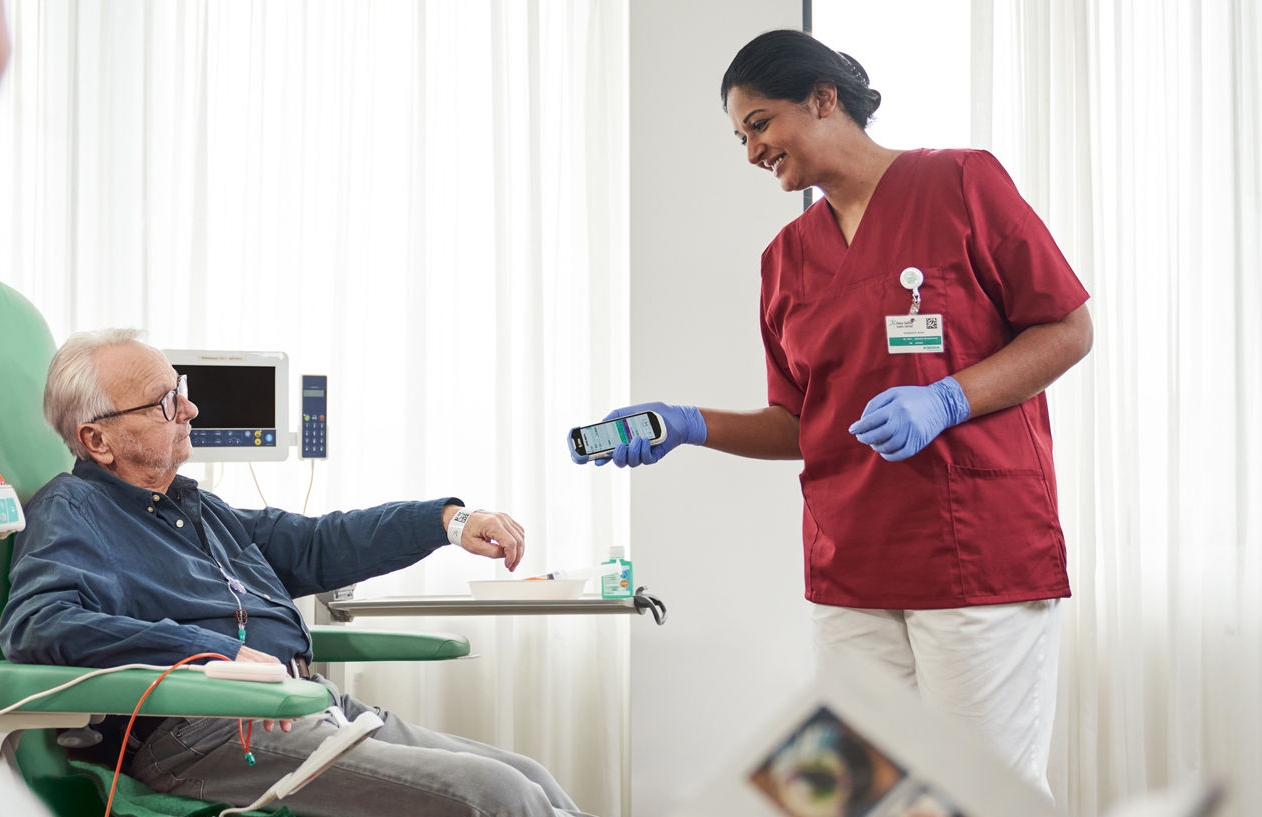 nurse-scanning-patient-identification-for-safety.jpg
