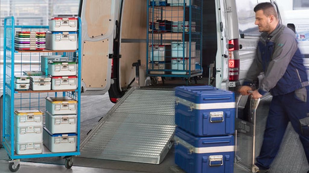 The B. Braun technical service maintenance worker push cart contains a full complement of replacement spare parts and tools required for maintenance at customer sites or hospitals.